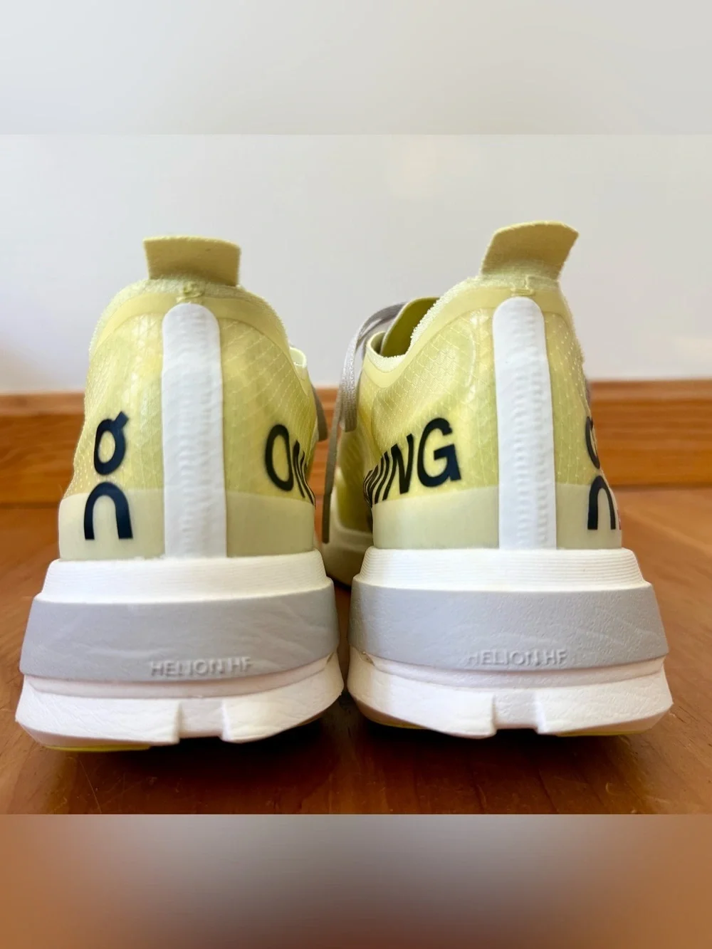 On Running Men's Cloudboom Strike Sneakers | Size 8 (EU 41)